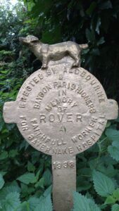 Photo of Memorial to Rover the Collecting dog, Aldbourne